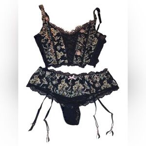 victoria’s secret dream angels corset top matching thong set